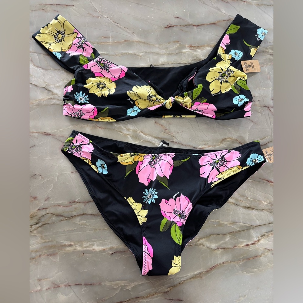 NWT Victoria’s Secret PINK Floral Bikini Set – Black – Size Large